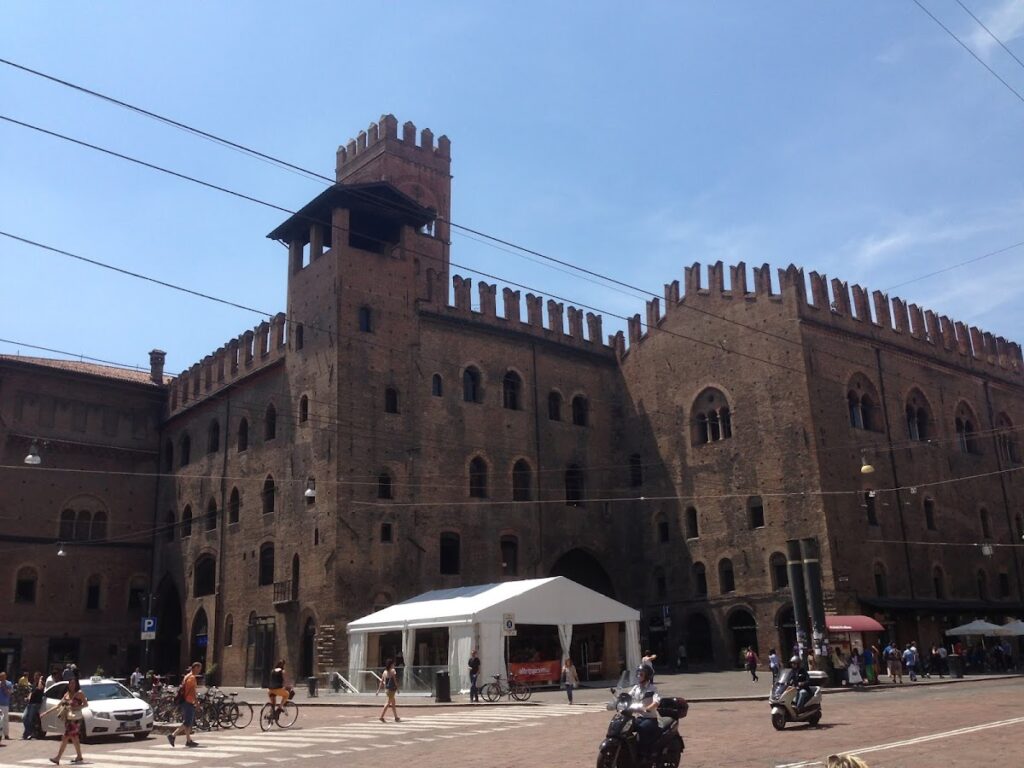 Palazzo del Podestà: Medieval Civic Palace in Bologna 3 palazzo del Podestà