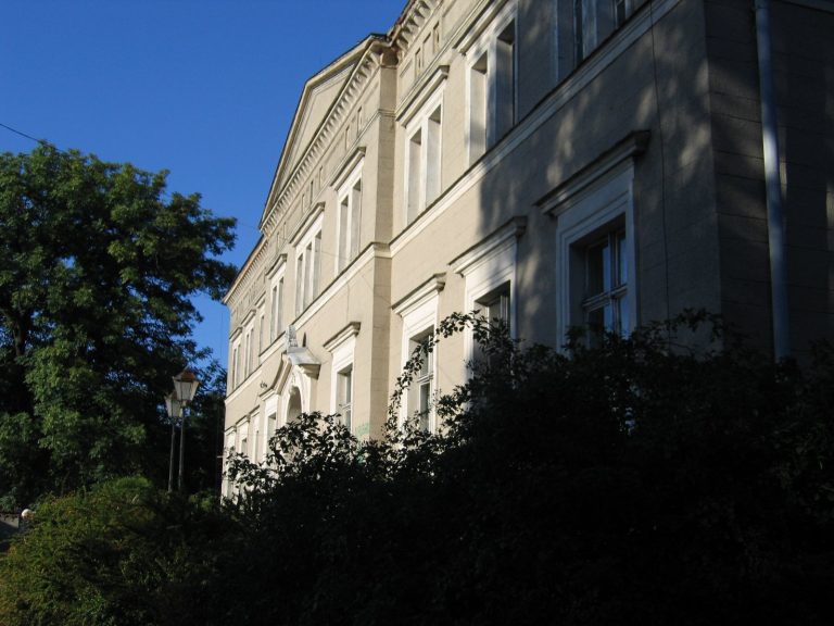 Palace in Kwilcz: A Neoclassical Residence in Poland