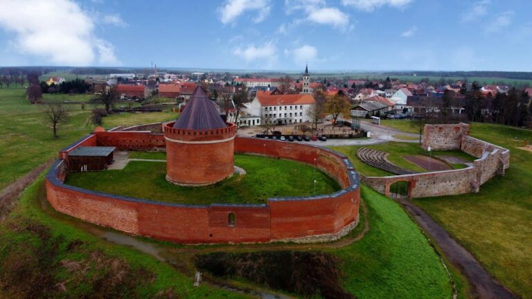 Burg Lindau: A Medieval Lowland Motte Castle in Germany
