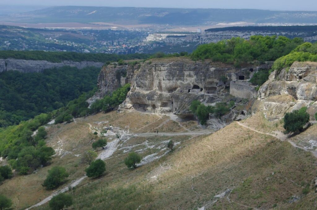 Chufut-Kale: A Medieval Fortified Cave City in Ukraine 4 Chufut-Kale