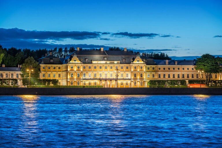 Menshikov Palace: An Early Petrine Baroque Palace in Saint Petersburg