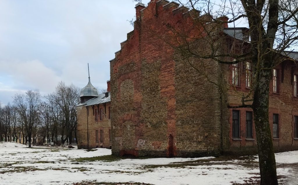 Yam Fortress: A Medieval Frontier Fortress in Kingisepp, Russia 3 Yam Fortress
