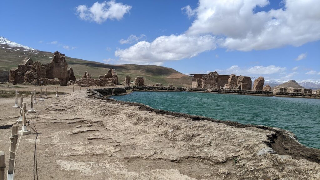 Takht-e Soleyman: A Zoroastrian Sanctuary and Ilkhanid Palace Complex in Iran 3 Takht-e Soleyman