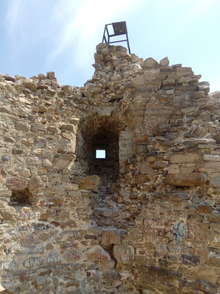 Choban-Kule: A Fifteenth-Century Genoese Castle in Ukraine 2 Choban-Kule