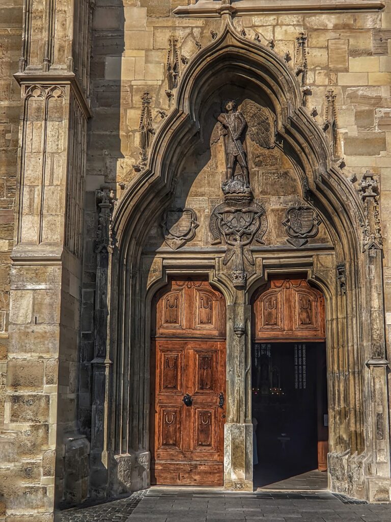 St. Michael's Church: A Gothic Roman Catholic Landmark in Cluj-Napoca 4 St. Michael's Church