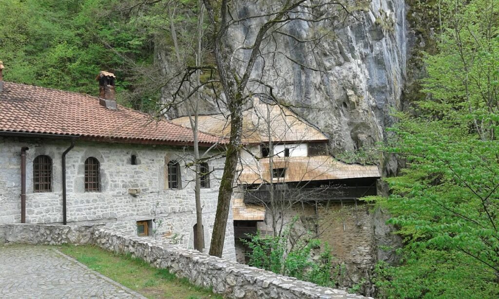Crna Reka Monastery: A Serbian-Byzantine Monastic Complex in Serbia 2 Crna Reka Monastery