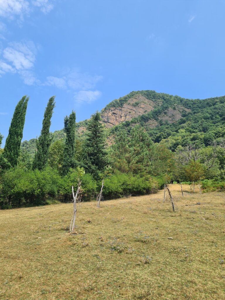 Parigala: A Cliff-Cut Fortress in Azerbaijan 2 Parigala
