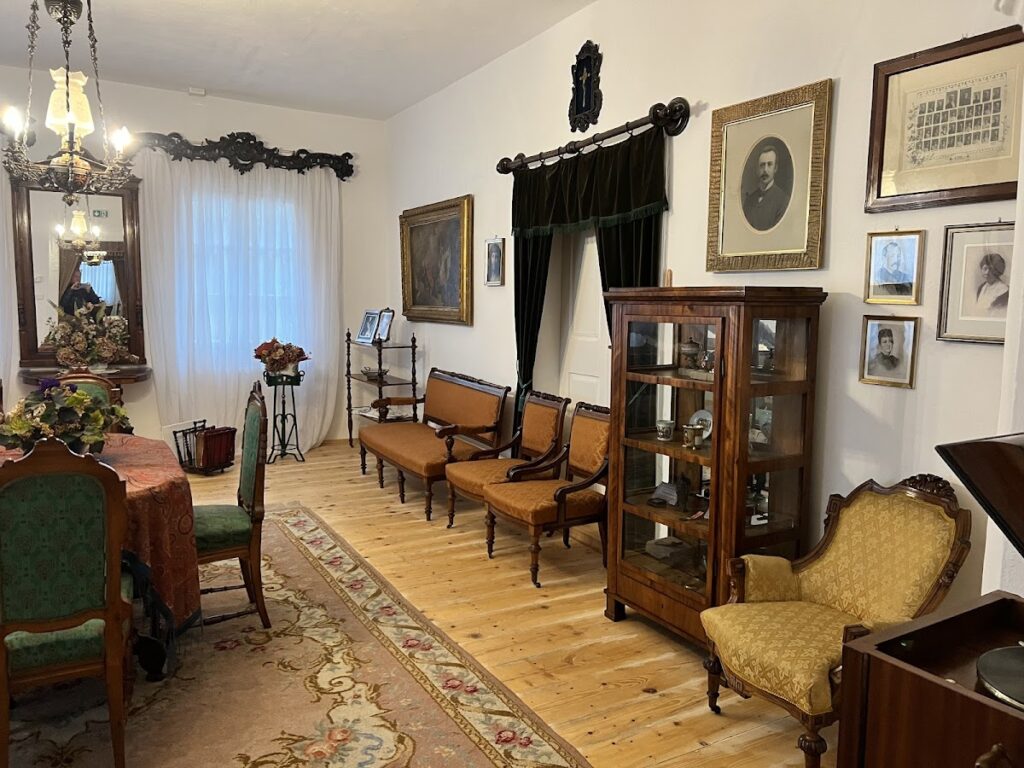 Manor house in Dołęga, Lesser Poland Voivodeship