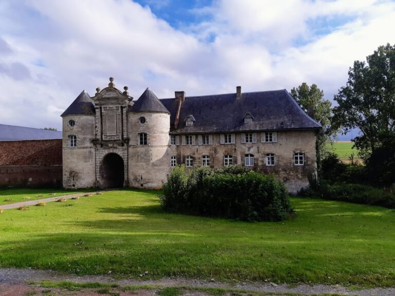 Château d’Esnes: A Fortified Residence and Agricultural Estate in France