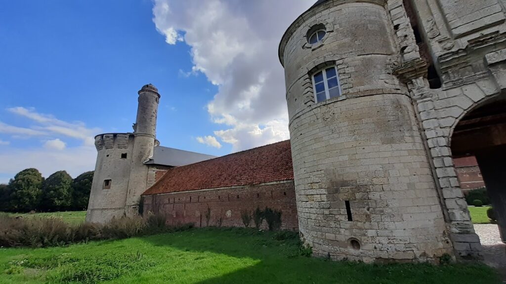 Château d'Esnes: A Fortified Residence and Agricultural Estate in France 3 Château d'Esnes