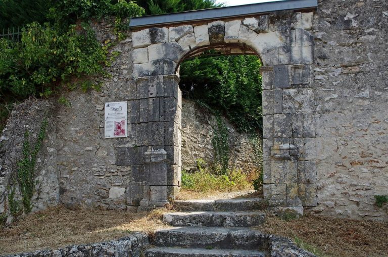 Château d’Esvres: From Fortified Castle to Residential Estate