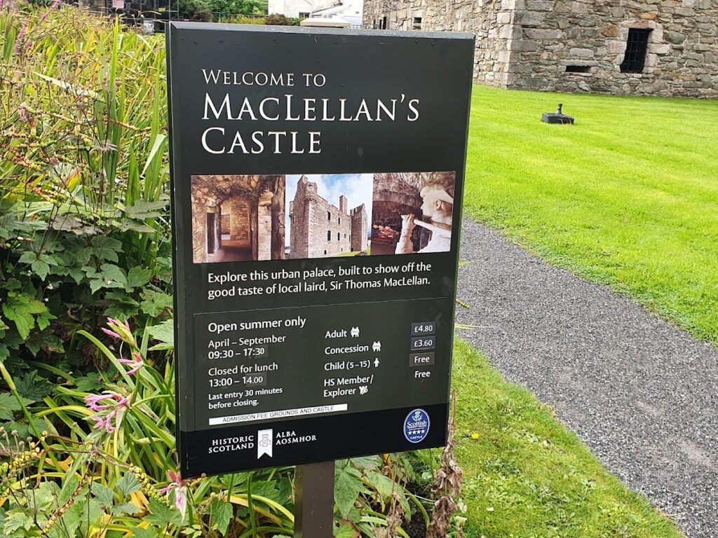 MacLellan's Castle: A Late-16th-Century Scottish Tower House 3 MacLellan's Castle
