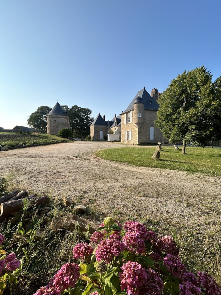 château de la Marigny, Alexain: A seigneurial residence and manorial centre 2 château de la Marigny