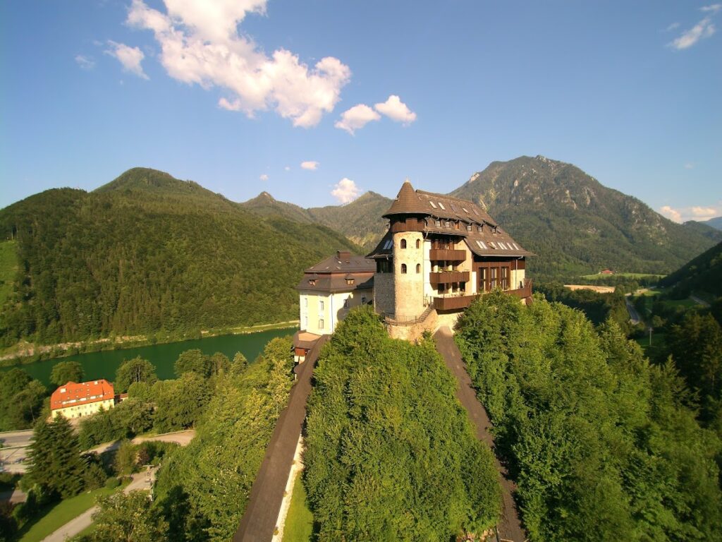 Schloss Klaus: A Fortress and Christian Educational Centre in Austria 1 Schloss Klaus