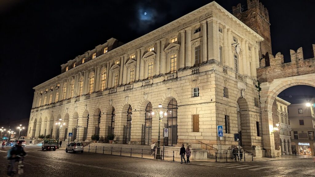 Gran Guardia: Civic Palace of Verona 1 Gran Guardia