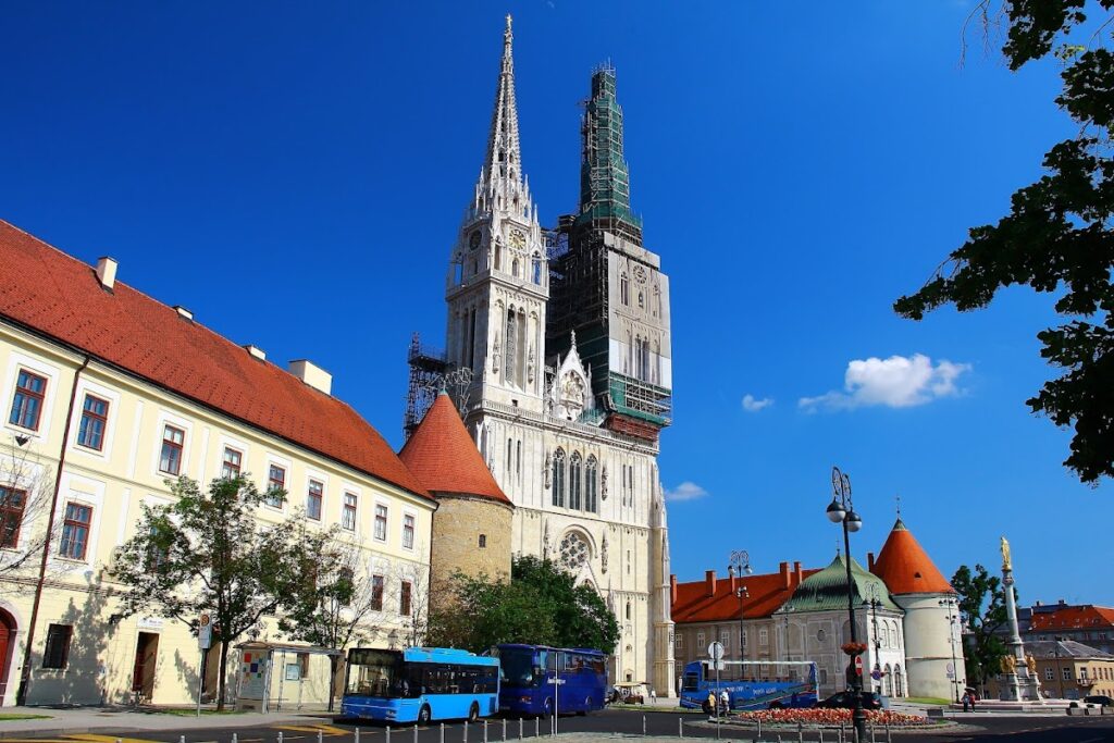 Zagreb Cathedral: A Gothic Cathedral and Archdiocesan Seat in Croatia 1 Zagreb Cathedral