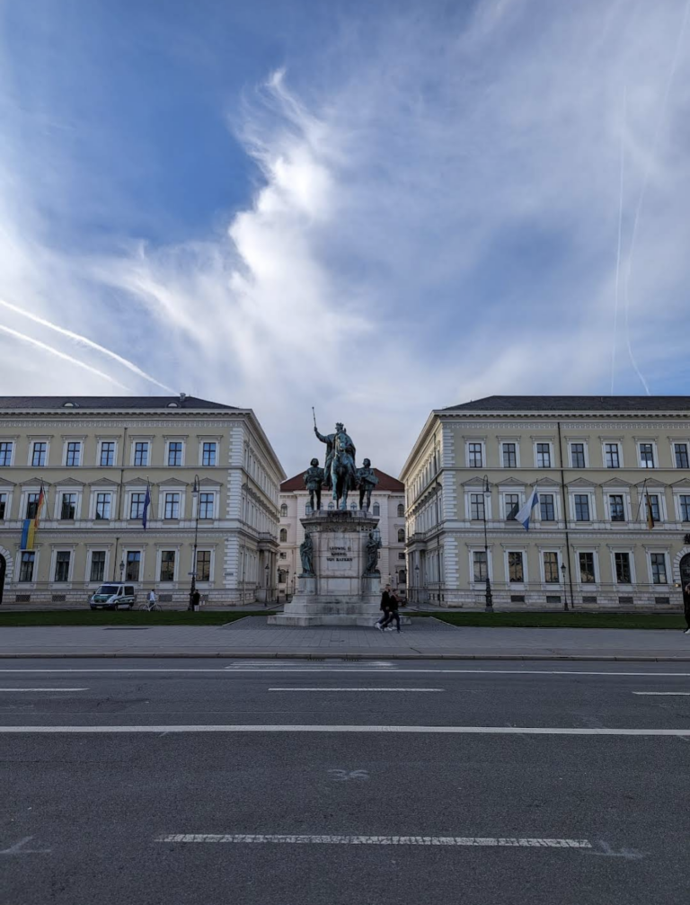 Palais Moy: A Neoclassical Aristocratic Palace in Munich