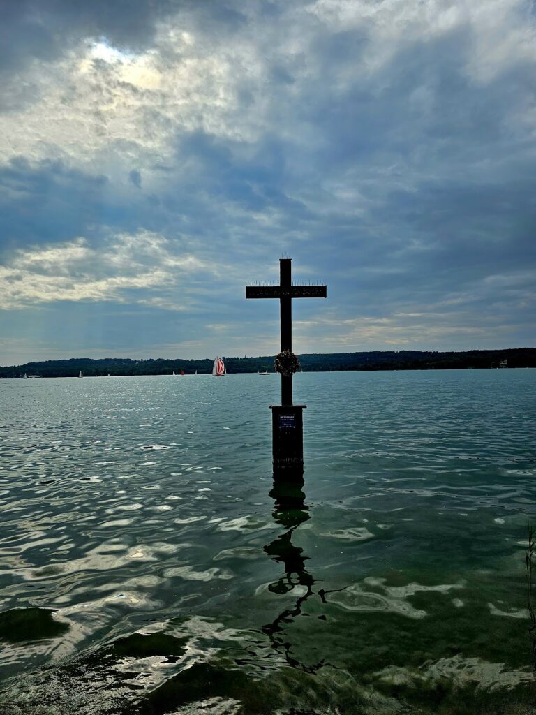 Castle Berg: Bavarian Royal Residence on Lake Starnberg 2 Castle Berg