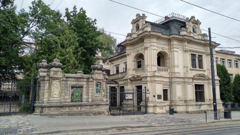 Sapieha Palace: A Neo-Baroque Residence in Lviv