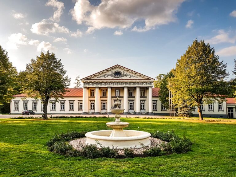 Taujėnai Manor: An 18th-century Classical Revival country palace in Lithuania