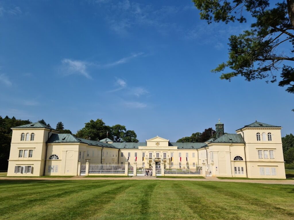 Castle Kynžvart: A Neoclassical Metternich Residence in Czechia 1 Castle Kynžvart