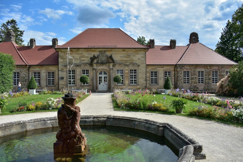 Old château of the Eremitage in Bayreuth: A Margravial Pleasure House 2 Old château of the Eremitage in Bayreuth
