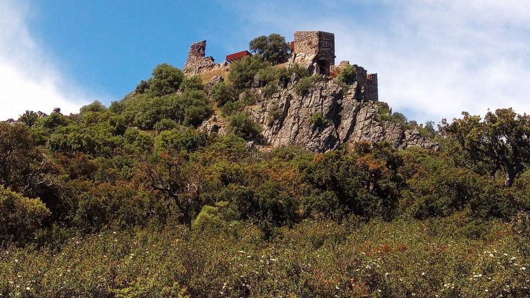 Castillo de Mirabel: A Ruined Defensive Fortification in Spain