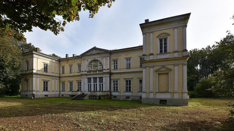 Wielopolski Palace in Chroberz: A Neoclassical Entail Residence and Cultural Heritage Center
