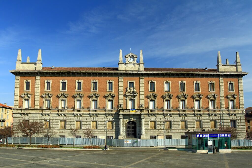 Monza Town Hall: Civic Headquarters and Interwar Urban Landmark in Italy 1 Monza Town Hall