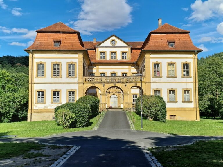 Schloss Heilgersdorf: A Baroque Aristocratic Residence in Germany