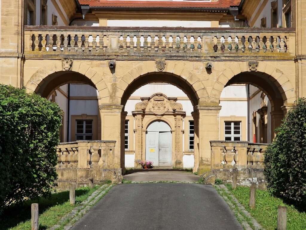 Schloss Heilgersdorf: A Baroque Aristocratic Residence in Germany 2 Schloss