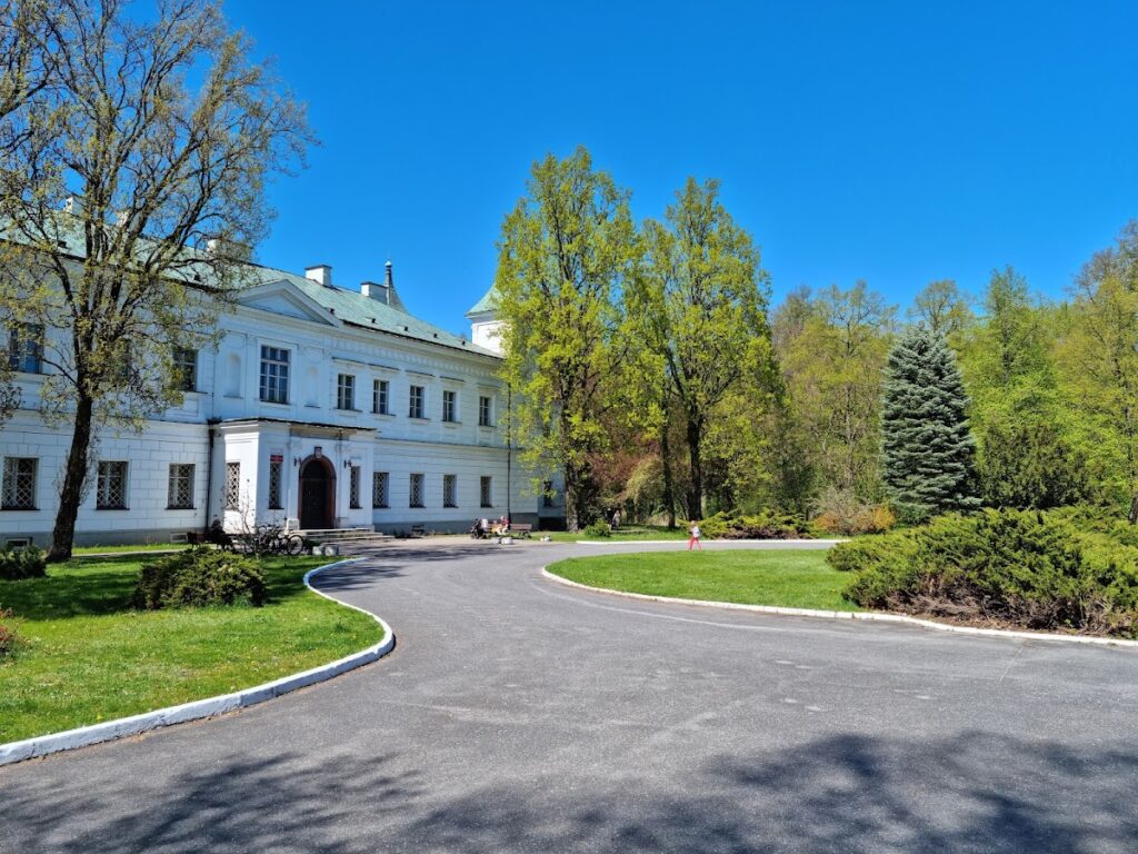 Palace and park ensemble in Falenty