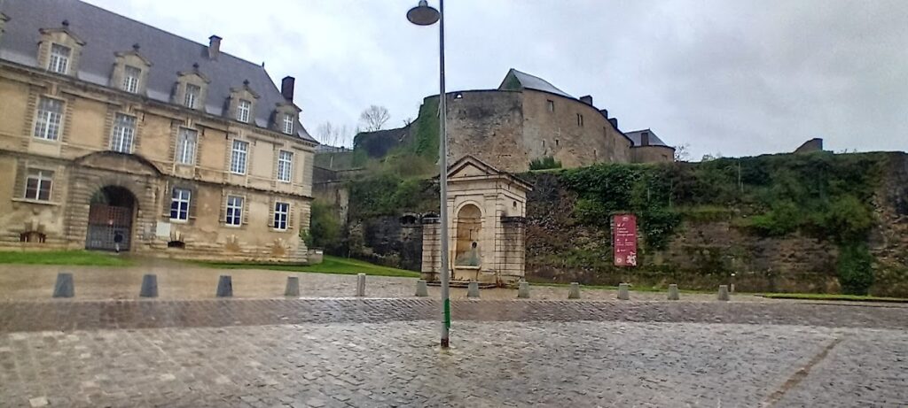 Château-Bas de Sedan: A Princely Palace in France 2 Château-Bas de Sedan
