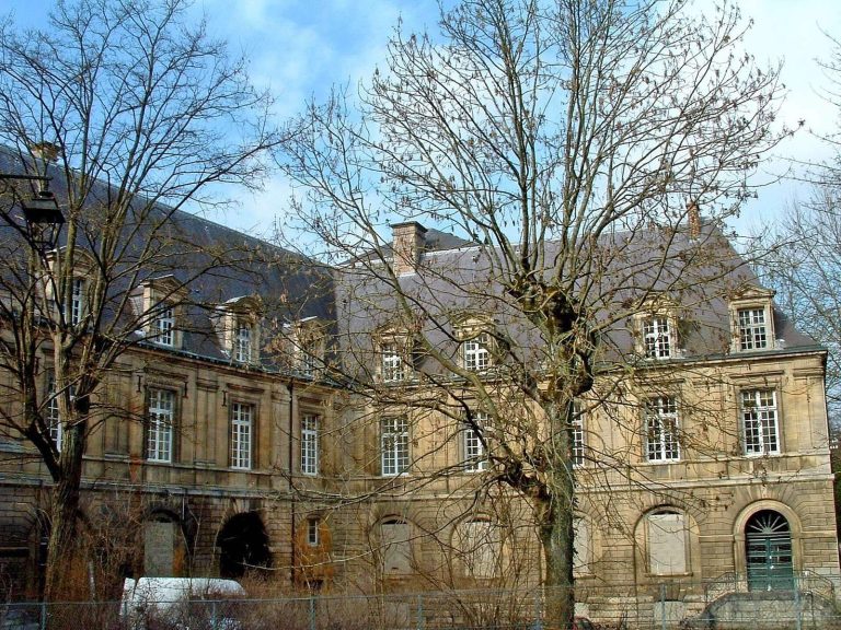 Château-Bas de Sedan: A Princely Palace in France