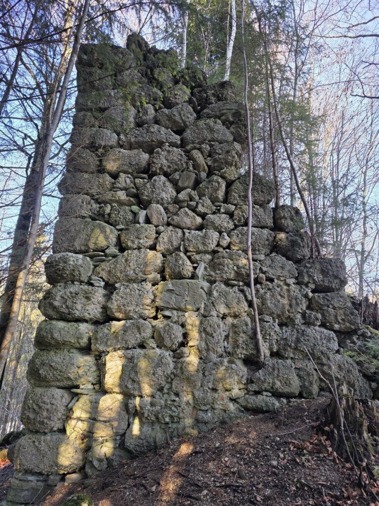 Burg Rauhlaubenberg: A Medieval Hilltop Castle in Germany 2 Burg Rauhlaubenberg