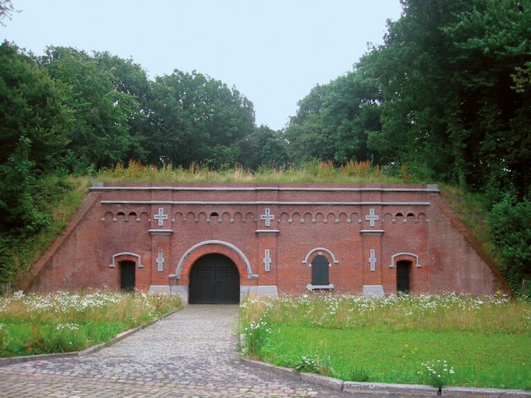 Fort 4: A mid-19th-century Brialmont fort near Antwerp