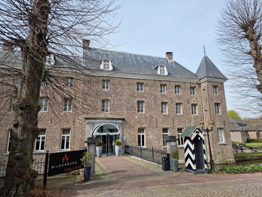 Holtmühle Castle: A Historic Castle Complex in the Netherlands 2 Holtmühle Castle