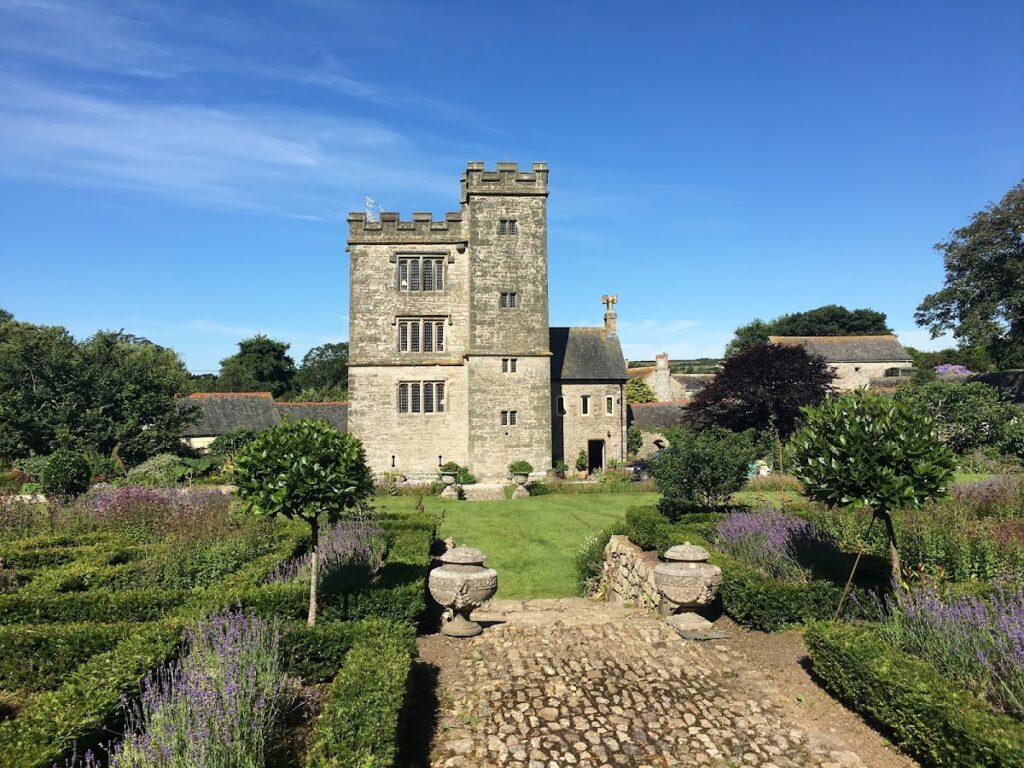 Pengersick Castle: A Late-Medieval Fortified Manor House in Cornwall 1 Pengersick Castle