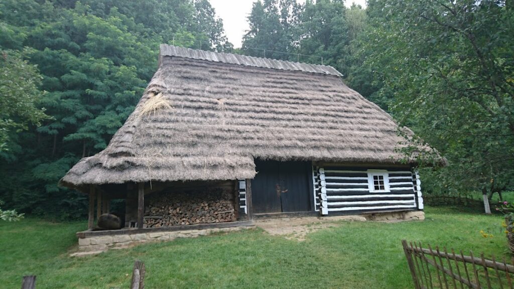 Stupnicki House in Sanok: A Relocated Nineteenth-Century Manor House 2 Stupnicki House in Sanok