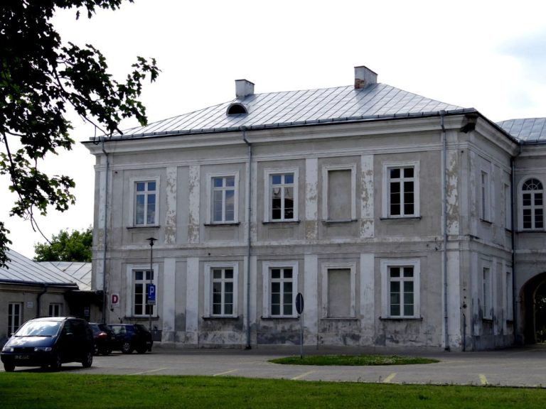 Zamoyski Palace: Former Residence of the Zamoyski Family in Zamość