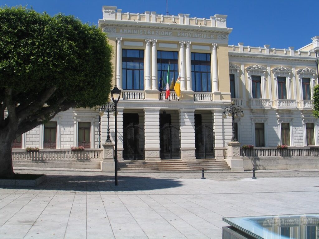 Foti Palace (Corrado Alvaro Palace): Civic Palace in Reggio Calabria 1 Foti Palace