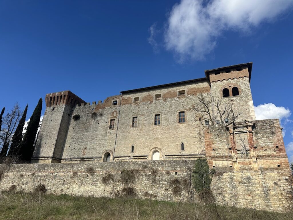 Castello di Pieve del Vescovo: From Medieval Church to Renaissance Summer Residence 1 Castello di Pieve del Vescovo