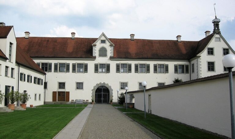 Schloss Maurach: A Baroque Monastic Estate on Lake Constance