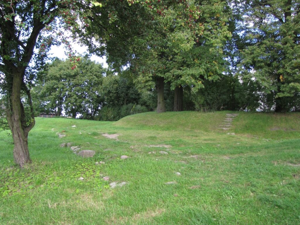 Castle in Puck: A Teutonic Administrative and Polish Naval Stronghold 2 Castle in Puck