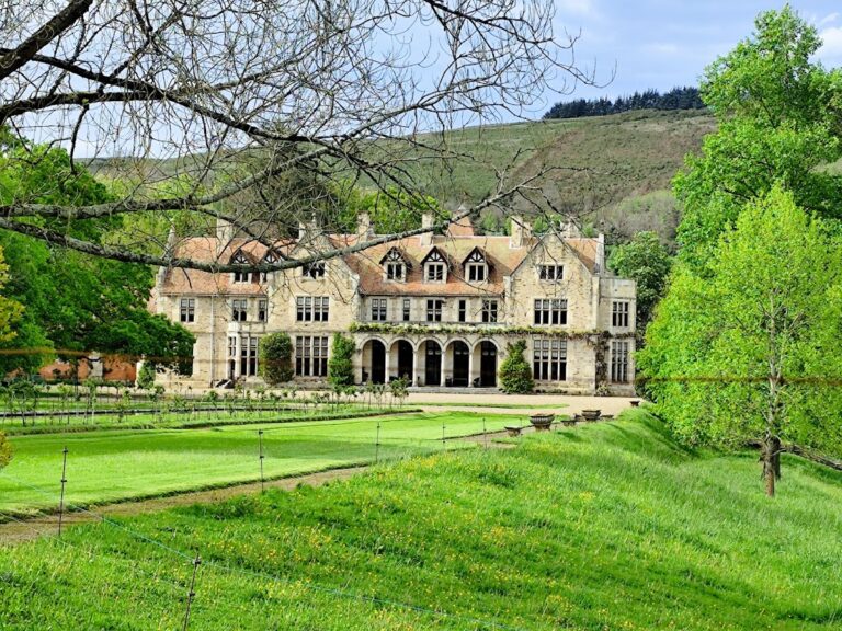 Palacio de los Hornillos: a palace in Spain