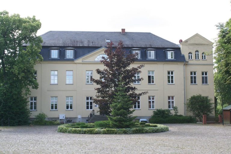 Herrenhaus Kläden: A Historic Manor House in Germany