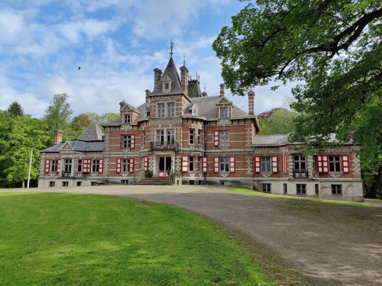 Kasteel Ter Laken (Booischot): A Historic Castle Estate in Belgium