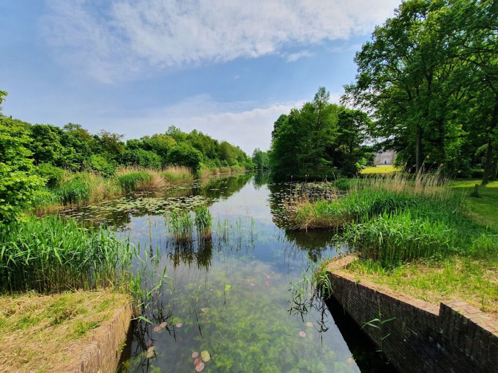 Keppel Castle: An Ancestral Seat and River-Island Castle in the Netherlands 1 Keppel Castle