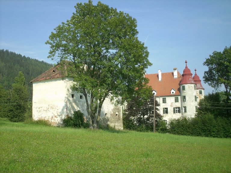 Schloss Nechelheim: A Baroque Castle in Styria, Austria