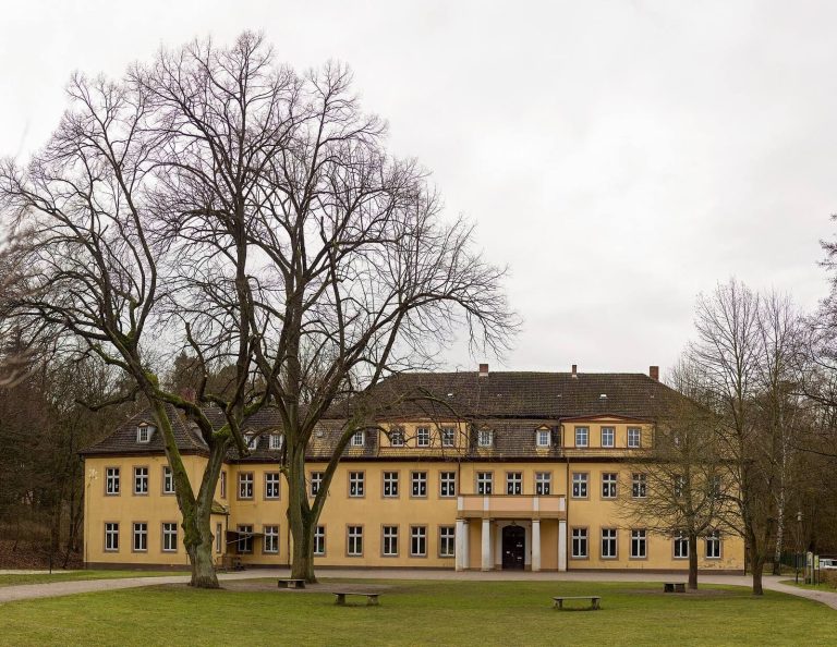 Schloss Nudersdorf: An Eighteenth-Century Estate and Civic Building